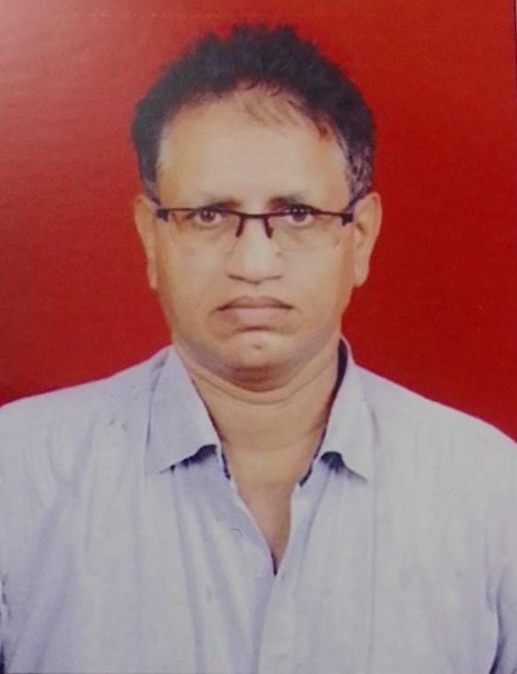 Mr Daulat Varekar